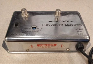Radio Shack Archer UHF/VHF/FM Amplifier Model 15-1113 117 VAC 60 Hz 3.6W - Picture 1 of 1