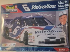 Mark Martin 1/24 Ford Thunderbird Valvoline Revell NASCAR #6 Die-cast Model Kit - Picture 1 of 6