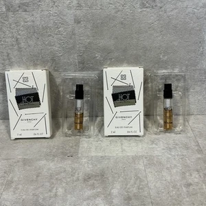 2 Givenchy Hot Couture Eau De Parfum 2ml / 0.6 oz Spray Vial ( Old Formula ) - Picture 1 of 4