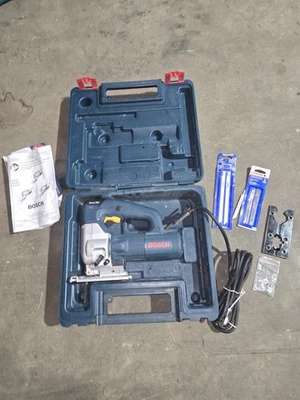 Bosch Corded Variable Speed Jigsaw 1587AVS With Hard Case, WORKS GREAT! - Image 1 of 4