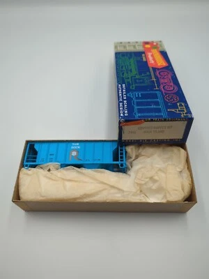 ROUNDHOUSE 1444 ROCK ISLAND 2-BAY Covered HOPPER KIT  HO Scale New Old Stock - Image 1 of 4
