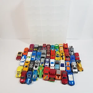 Lote De Colección De 45 Coches Hot Wheels y Matchbox con Estuche Protector - Imagen 1 de 7