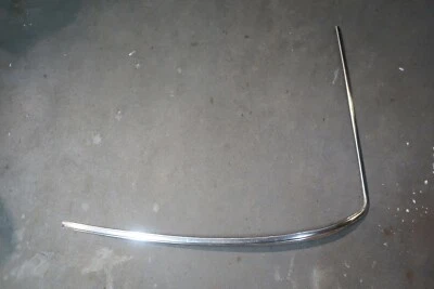 70-78 Datsun 240Z / 260Z / 280Z moldura de parabrisas de acero inoxidable - LH Driver S3-2 Foto 1 de 4