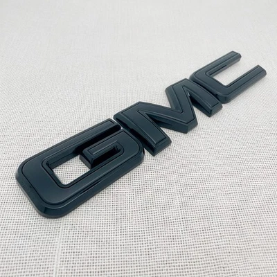 GMC Sierra 1500 2500HD 3500HD Yukon 2019-26 emblema parrilla delantera nueva Foto 1 de 4