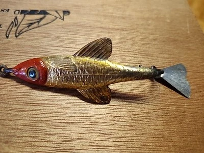 Señuelo de pesca vintage Arbogast Tin Liz con ojos de vidrio Foto 1 de 4