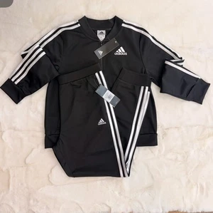 Adidas Essentials 3Streifen Trainingsanzug Zip Jacke Hose Mädchen Jugend M (10-12) Neu - Bild 1 von 22
