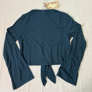 Band Of The Free blau gerippt Langarm U-Boot-Ausschnitt Crop Größe Small Tie Back Neu mit Etikett - Bild 1 von 6