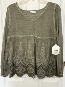 NWT Altar’d State Boho Sheer Eyelet Embroidered Top Size Medium Peasant - Picture 1 of 8