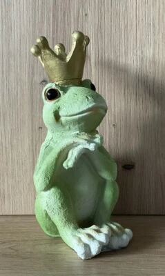 Deko Figur Statue Froschkönig Sitzend Kunststein Landhaus Skandi  - Bild 1 von 4