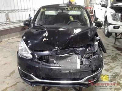 Mitsubishi Mirage 2019 puerta guantera Foto 1 de 4