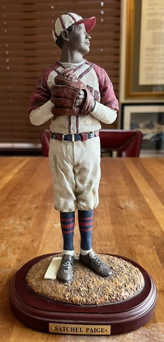 Vtg SATCHEL PAIGE STATUE Upper Deck Historical Beginnings IN ORIGINAL BOX Mint Cover