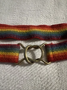 Vintage 70er/80er Regenbogen gestreift elastisch Stretch Gürtel ineinandergreifende Schnalle 24" - Bild 1 von 5