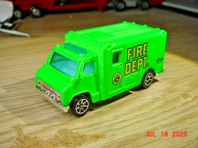 Ambulancia de transporte de rescate Hot Wheels verde C7S paso ranurado 1/64 j212 Foto 1 de 4