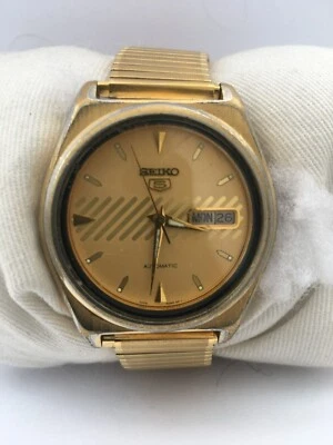 Seiko 5 Mens Automatic Day & Date gold plated Automatic Watch 7009--876A - Image 1 of 4
