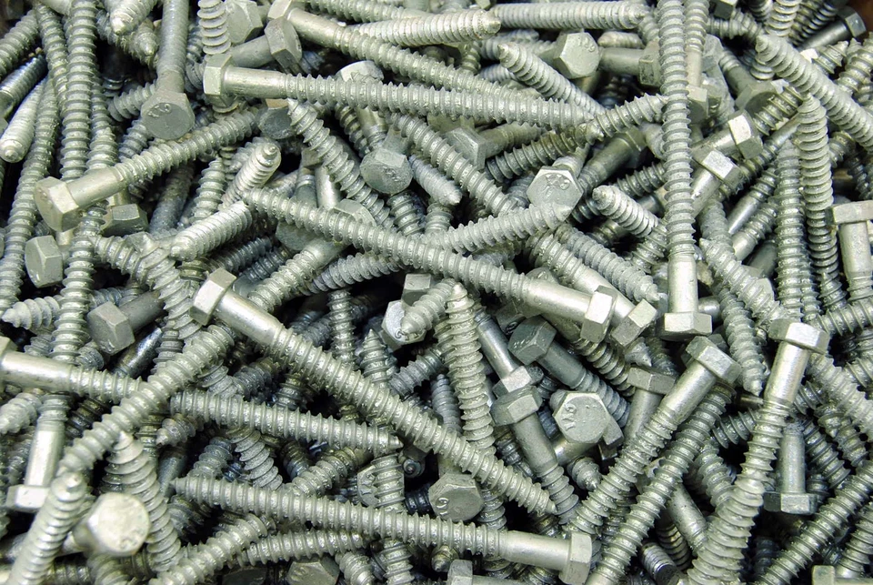 LEXAR INDUSTRIAL (90) Galvanized Hex Head 5/16 x 4" Lag Bolts Wood Screws