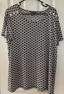 Women Blouse BY Design 2X Black White Circle Chain Design Slit Short Sleeve Top - Picture 1 of 10