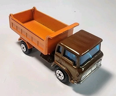 Camión de volteo Chevy COE vintage Road Champs Yatming marrón/naranja HO diecast Foto 1 de 4