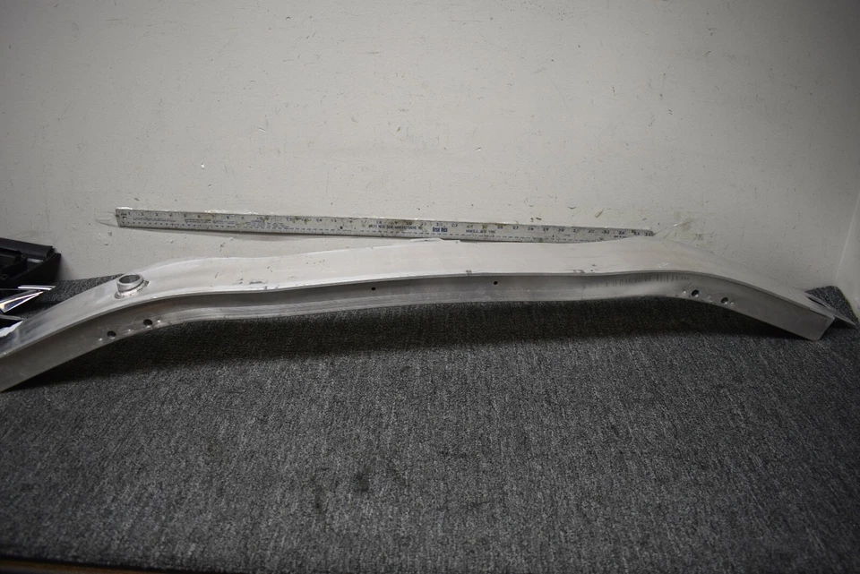 2012-2015 BMW 328I barra de reforço frontal fabricante de equipamento original - Imagem 1 de 4