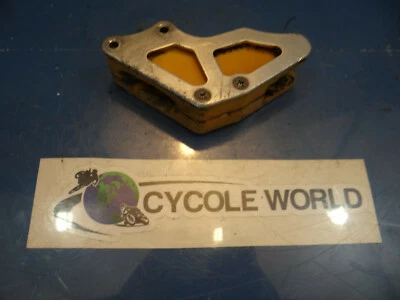 2004_KAWASAKI_KX85_04_KX-85_GUÍA DE CADENA-PROTECTOR DE TIBURONES_INSERTO DE PLÁSTICO+ALUMINIO+PERNOS Foto 1 de 4