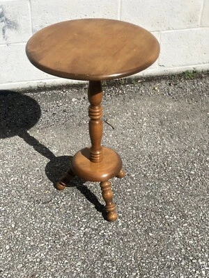 Ethan Allen Amer Trad Solid Maple Birch 3 Leg Pedestal Table Plant Stand Display - Image 1 of 4