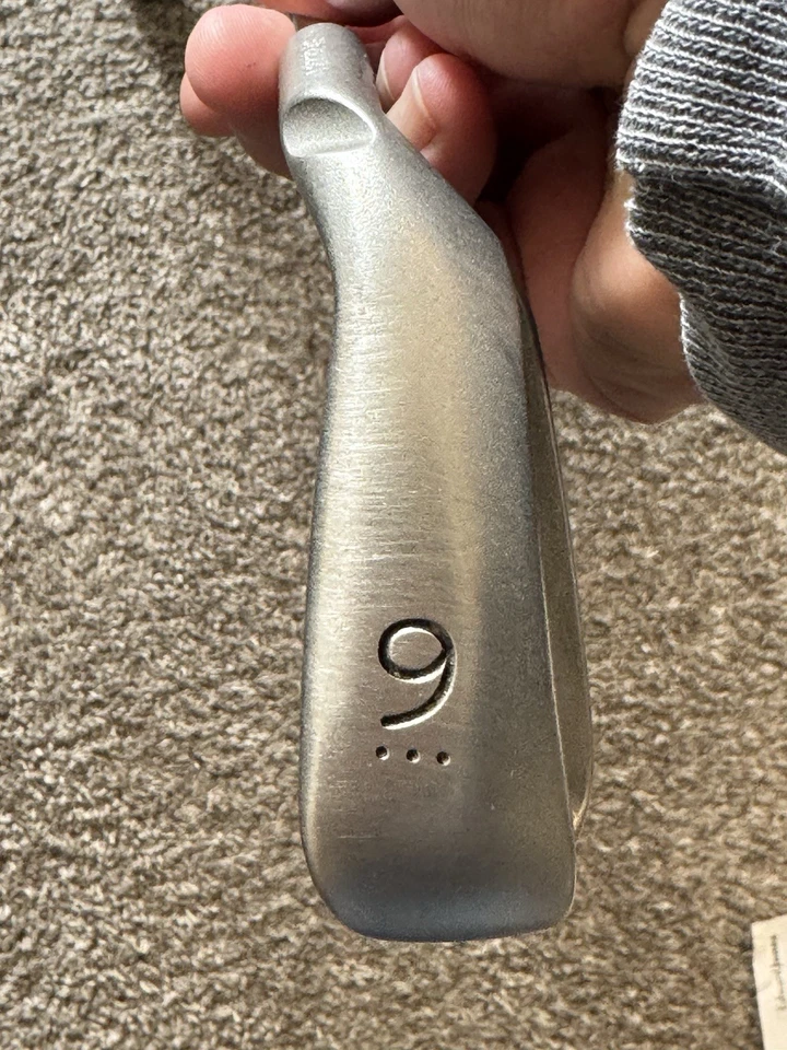 "Ping G5 para hombre diestro 9 hierro punto blanco 37"" eje de acero" Foto 1 de 4