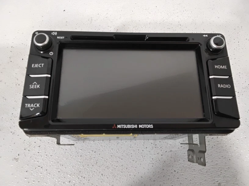 Receptor de radio deportivo Mitsubishi Outlander 2018 pantalla de visualización OEM Foto 1 de 4