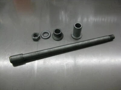 2020 Moto Guzzi V7 III 特殊后轮轴螺母螺栓间隔原始设备制造商 — 第 1/3 张图片