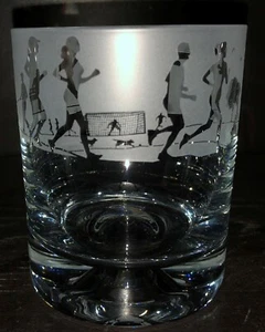 Animo Glass - SANDBLASTED FRIEZE WHISKY WHISKEY TUMBLER GLASS - RUNNING PARK RUN - Picture 1 of 2