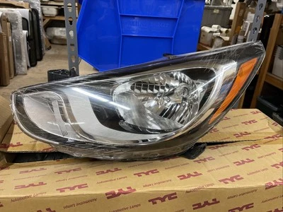 2012-2014 现代口音车头灯,LH,驾驶员侧。 (标准车头灯) — 第 1/4 张图片