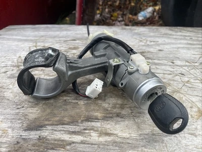 Interruptor de encendido Kia Sportage 2005-2010 2,7 L AT, cilindro de bloqueo y llave OEM Foto 1 de 4