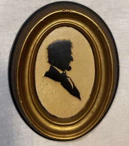 VTG Abraham Lincoln Silhouette Portrait Plaque Gold Black Frame Plaster Oval - Picture 1 of 8