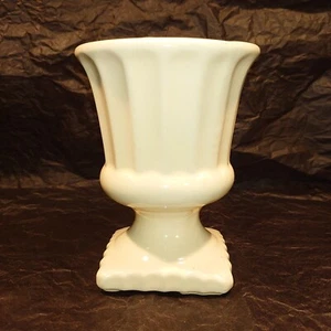 Vintage Ribbed Cream Pedestal Planter Flower Pot Urn Vase 6" T x 4.5" W EUC - Picture 1 of 7