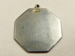 COLGANTE MEDALLÓN METAL TONO PLATA CORO VINTAGE - Imagen 1 de 5