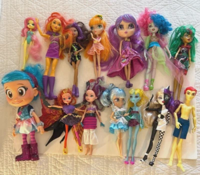 Lote de 37 muñecas figuras de acción Monster High, My Little Pony, DC Foto 1 de 4