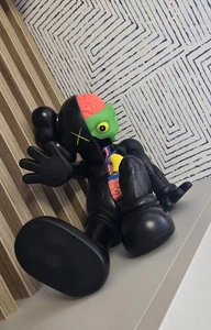 KAWS OriginalFake Resting Place Dissected Companion Black 2013 Vinyl Figure - Picture 1 of 7