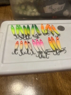 Walleye Jigs 21pc - Image 1 of 3