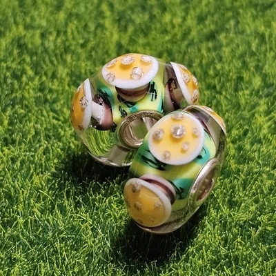 Trollbeads Forest Lantern Mushrooms - Dúo único en su clase 🍄💛🌿 Foto 1 de 4