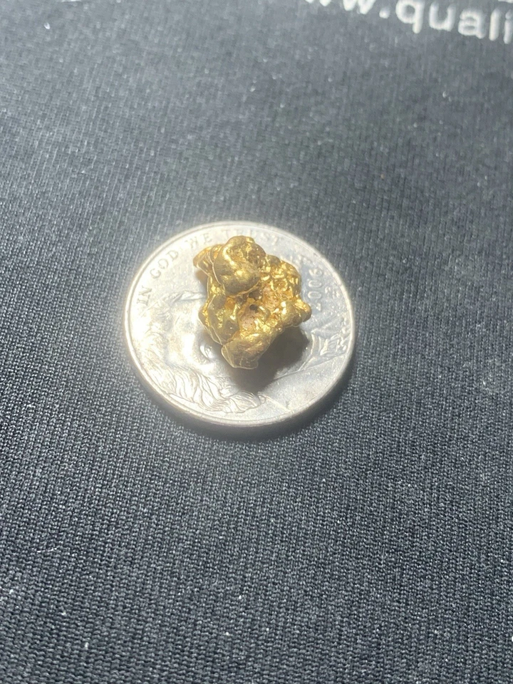 Genuine Austrailian large gold nugget clean no visible impurities NICE ! 4.62 g - Image 1 of 4