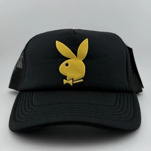 Cappello Playboy X Pleasure nero oro coniglietto camionista maglia snapback - Foto 1 di 9