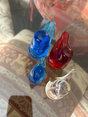 VINTAGE SET OF FOUR PRETTY DIFFERENT GLASS BIRDS WITH FREE SHIPPING - Image 1 of 4