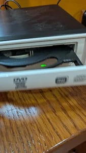 Lite-On EHAU424 White External DVD/CD Drive Rewritable Lightscribe Tested D2  - Picture 1 of 5