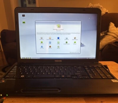 Toshiba Satellite C655-S5082 15.6" Celeron 900 2.20GHz 4GB RAM 250GB HDD Win10 - Image 1 of 4