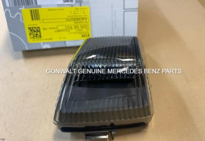 OEM 4639063701 Mercedes Benz Genuine G550 G63 AMG 2019-2023 Left Signal Lamp - Image 1 of 4