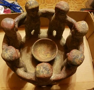 Vintage Aztec Mayan Circle of Friends 7 People Candle Holder Clay Pottery Large - Imagen 1 de 7