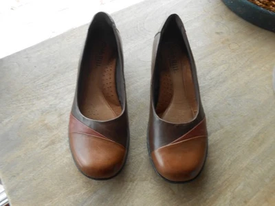 Zapatos de salón Cobb Hill By New Balance para mujer de cuero Darcy ligeros sin cordones Foto 1 de 4