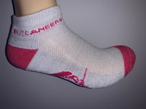 TAMPA BAY BUCCANEERS NFL FOOTBALL JERSEY LOGO WOMENS GREY ANKLE SOCKS Cover