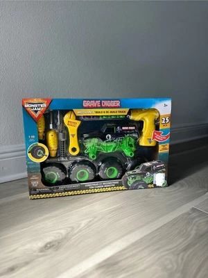 Monster Jam Mechanix Grave Digger Build & Rebuild Truck 25pc Set 1:18 New - Image 1 of 4