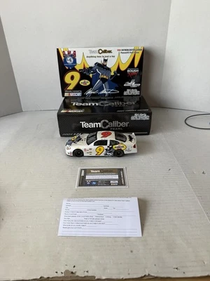 Team Caliber Pearl 1:24 Mark Martin #9 Batman Justice League - Image 1 of 4