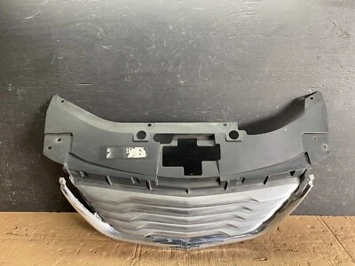 2011 to 2014 Chrysler 200 Front Upper Grill Grille N0931 PS - Image 1 of 4