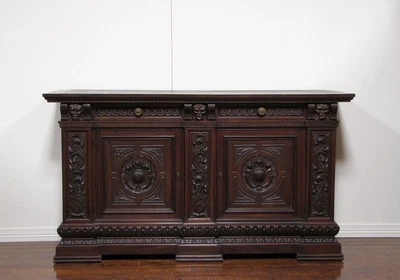 Antiguo aparador italiano renacentista Foto 1 de 4